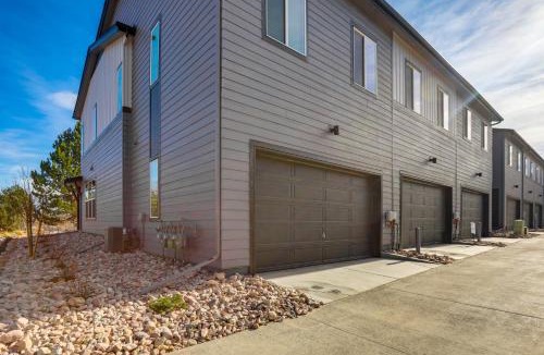 Alta Vista Area House | Creekside Retreat Near Olde Town Arvada