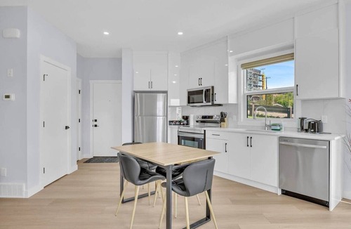 Crescent Heights House | Crescent Heights Retreat