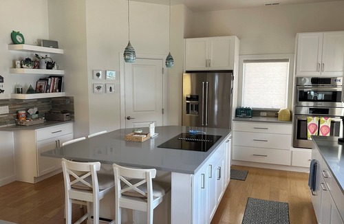 Wapato Point House | Crown of the Lake, Hot Tub, Pickle Ball, Wapato Point, Working Space