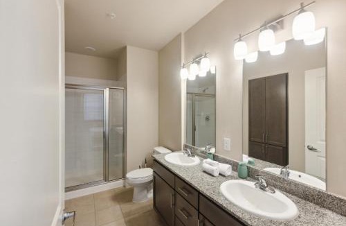 Southeast Houston Apartment | Cullen 4202 I New Construction 2Bd Apt I Gated