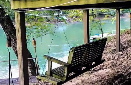 College City Cabin | Current River Cabin, On the Water, Fishing, Swimming, Relaxation.
