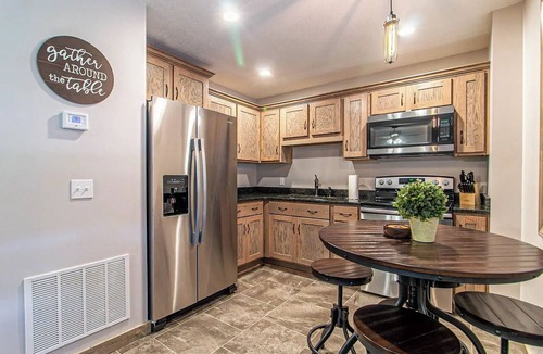 Van Buren Apartment | Current River Retreats 1 - 2 Bedroom - Sleeps 6 - Cozy Apartment