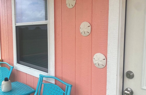 Rockport Cabin | Custom built cool cabin with AC in Holiday Beach. Not a converted shed.