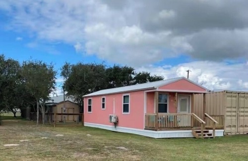 Rockport Cabin | Custom built cool cabin with AC in Holiday Beach. Not a converted shed.