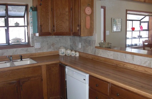 Ruidoso Ski Chalet | Cute and Cozy Chalet Style Cabin Family and Pet friendly. Wild life abundant.