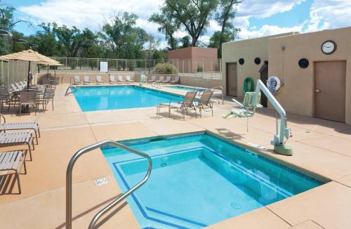 Taos House | CW Taos Resort Two 1BR Suites