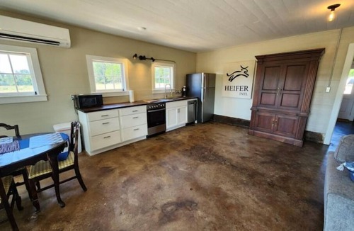 Nacogdoches House | Dairy Barn Charm - Close to SFA and Nacogdoches with Country Quiet