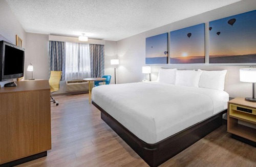 Bernalillo Hotel | Days Inn by Wyndham Bernalillo