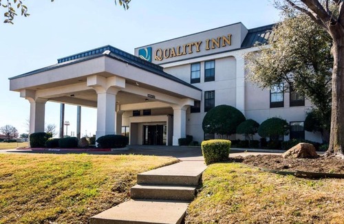 Fort Worth Hotel | Days Inn by Wyndham Fort Worth North/Fossil Creek