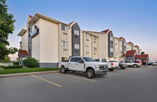Kansas City Hotel | Days Inn by Wyndham near Kansas Speedway