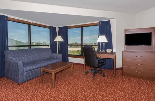 Sidney Hotel | Days Inn by Wyndham Sidney