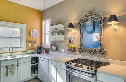 South Broadway House | Deck & Home Office: Walkable Albuquerque Home