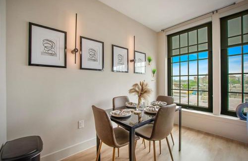 Deep Ellum Apartment | Deep Ellum Apartment Walking Distance To Everything