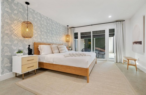 Old East Dallas House | Deep Ellum Villa | Pool · Game Room | Sleeps 14