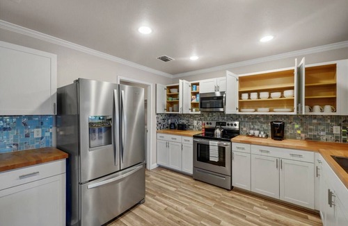 Keller House | ¤°The Coastal Breeze°¤Pets Ok/Grill/Swimming Pool