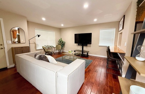 Mount Baker House | Delightful 2-bedroom house in hidden Seattle neighborhood