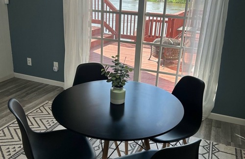 Gulf Port Cabin | Delightful 3-bedroom cabin with AC in Carman