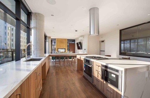 Broadway Apartment | Deluxe Capitol Hill 1BR w/W/D, Rooftop, Lounge, near park, by Blueground