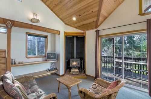 Eastsound Cabin | Deluxe Garden Studio w/Bunk House