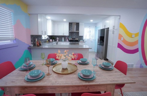 Dupont House | DENVER GIRLS GETAWAY - 12-bed large group getaway with backyard dining.