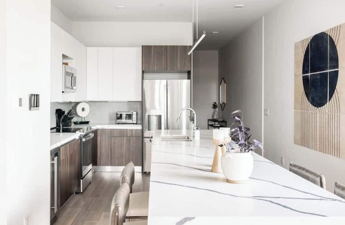 Jefferson Park Condo | Denver Skyline Views | Walk to Empower Field