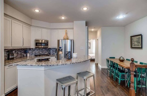 Legacy Park House | Designer retreat walk to Legacy