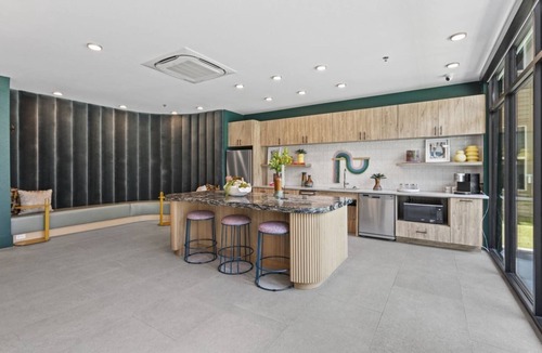Oak Cliff Apartment | Designer Suite | Bishop Arts | Gym, Yoga & Games