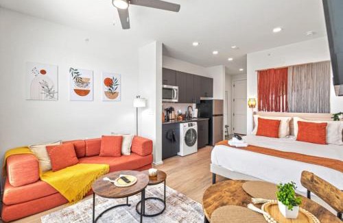 Oak Cliff Apartment | Designer Suite Bishop Arts Gym, Yoga Games