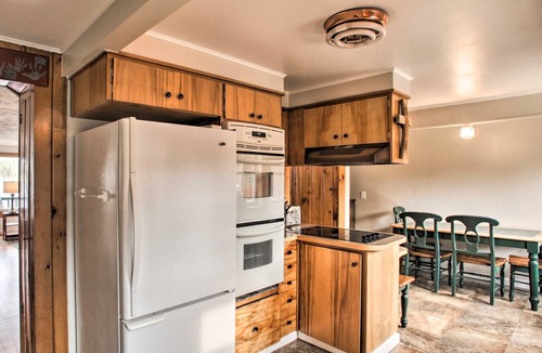Diamond Lake House | Diamond Lake Retreat w Private Beach & Dock!