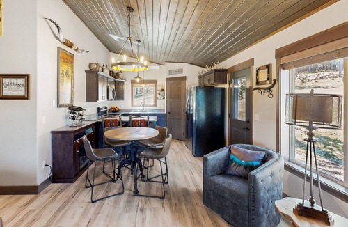 Sturgis Cabin | Dog-friendly mountain view cabin with a washer/dryer, BBQ, & full kitchen