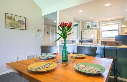 Pagosa Springs Apartment | Dog-friendly Pagosa Springs Studio: Grill & Views!