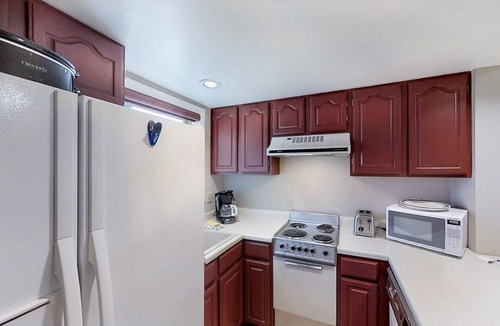 Pagosa Springs Apartment | Dog-friendly studio with mountain views - near lakes, golf, Wolf Creek ski area