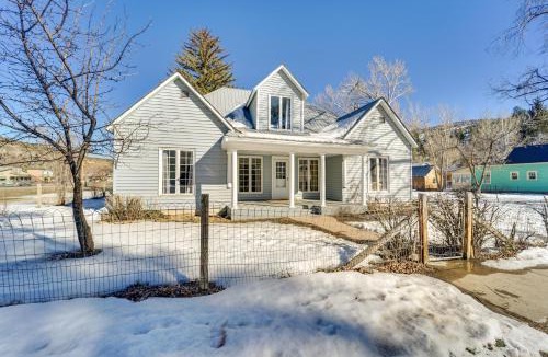 Lewis House | 'Dolorable' Home w/Yard - Walk to River!