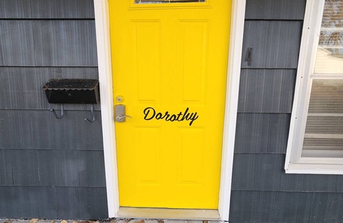 Hamilton Apartment | Dorothy - Apartment suite in Hamilton, MO!