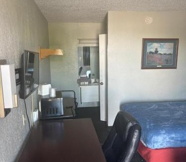 Amarillo Apartment | Double Bed Hotel Room 211