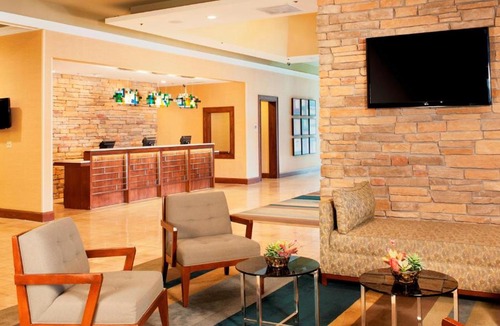 Collinsville Hotel | DoubleTree by Hilton Collinsville/St.Louis