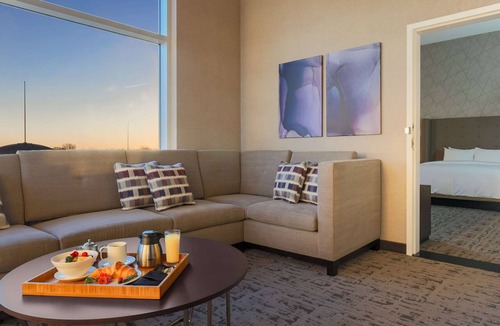 Evansville Hotel | DoubleTree by Hilton Evansville