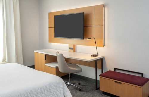 Westchase Hotel | DoubleTree by Hilton Houston Westchase