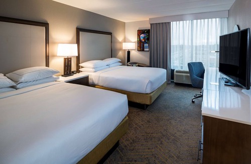 Madison Hotel | DoubleTree by Hilton Madison East