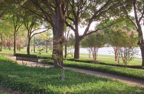 Farmers Branch Hotel | DoubleTree by Hilton Dallas-Farmers Branch
