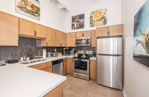 Central Business District Apartment | Downtown Cincinnati 2BR Suite, Walk to Reds & Taft