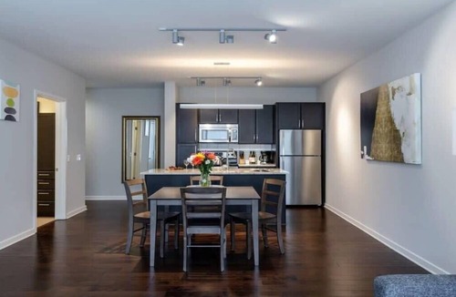 Dallas Arts District Apartment | Downtown Dallas CozySuites w/roof pool, gym #6