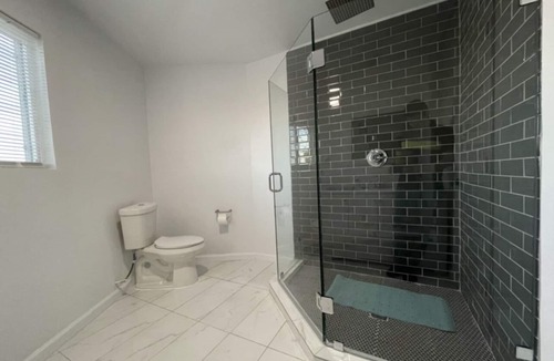 Haltom City House | Downtown Fort Worth 3 Bed luxury house