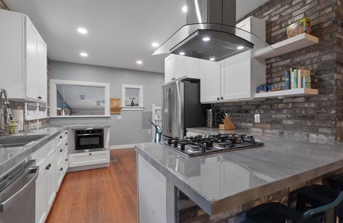 Loveland House | Downtown-Heated Plunge Pool King Bed