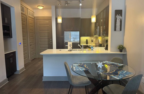 East Downtown Houston Apartment | Downtown Houston Gem, Free Parking