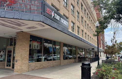 Downtown Lincoln Condo | Downtown Lincoln Condo, Walk to Haymarket & UNL.