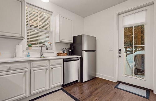 Ocean Springs Cottage | Downtown Ocean Springs Cottage with Golf Cart for Rent
