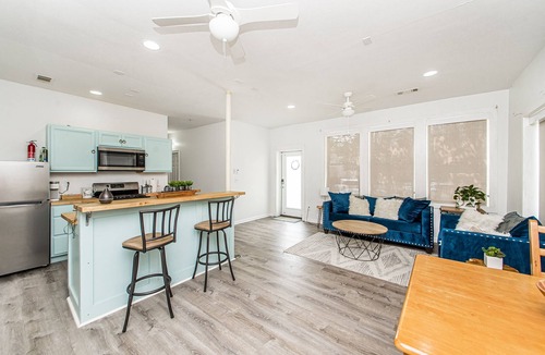 Hammond Apartment | Downtown Private Apartment