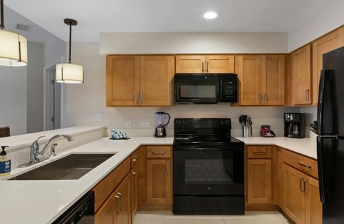 Downtown San Antonio Resort | Downtown San Antonio 2BR Retreat – Walk to River Walk