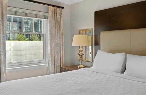 Downtown Seattle Resort | Downtown Seattle 1BR Hotel Unit at WorldMark Camlin – Classic City Stay